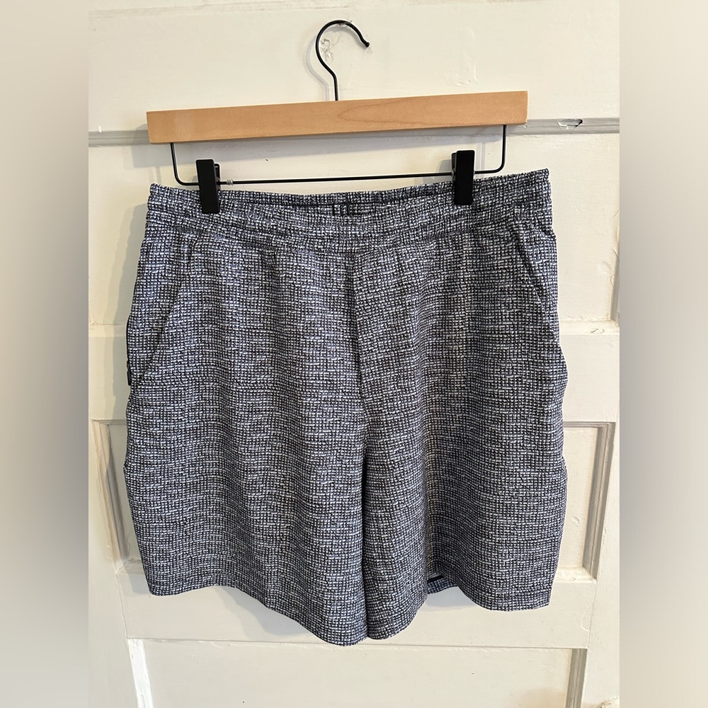 Lululemon Men’s Pace Breaker Lined Short 7" - Size Large - Purple Multi